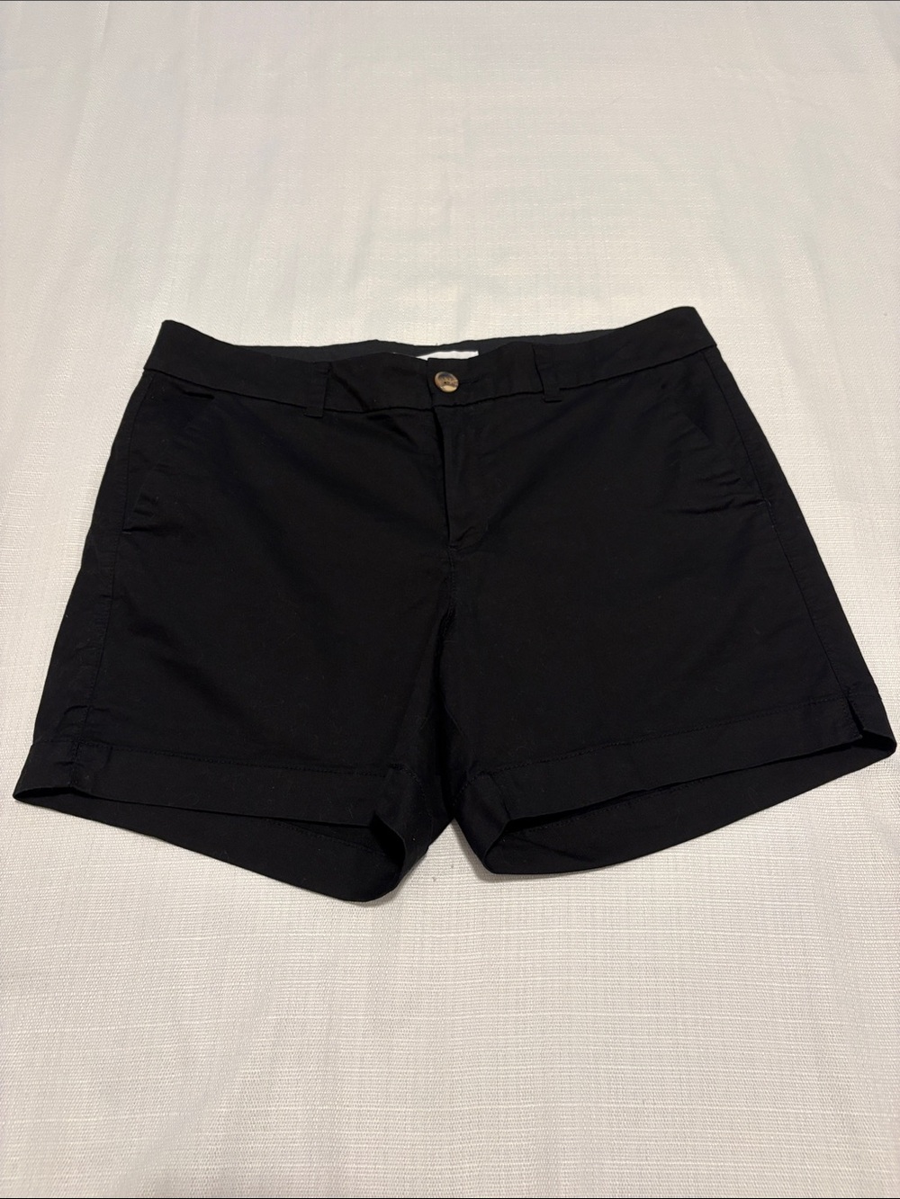 Old Navy Black Mid-Rise Women's Shorts